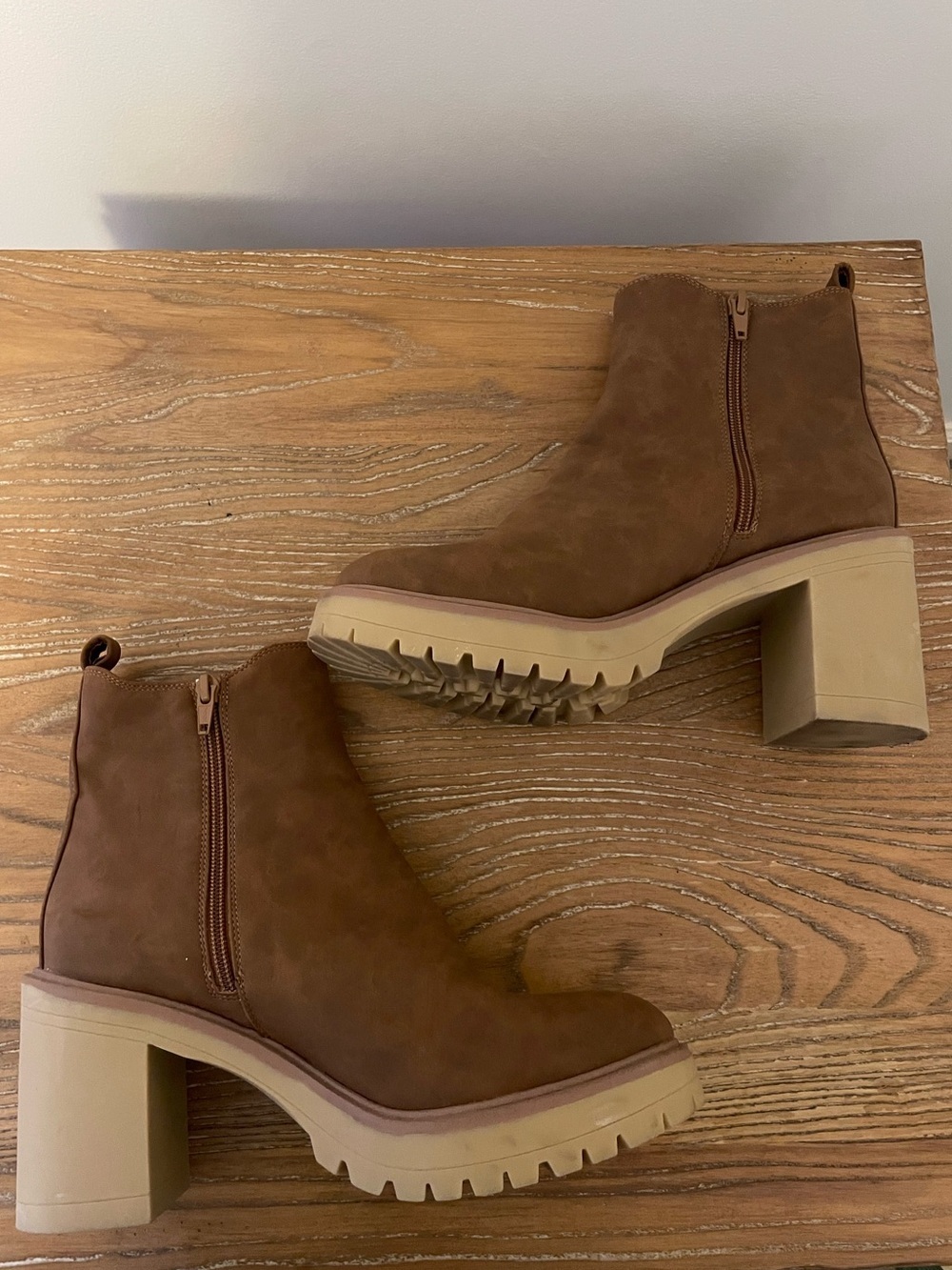 DV by Dolce Vita Brown Suede Block Heel Platform Jetta Ankle Boots - Picture 3 of 5